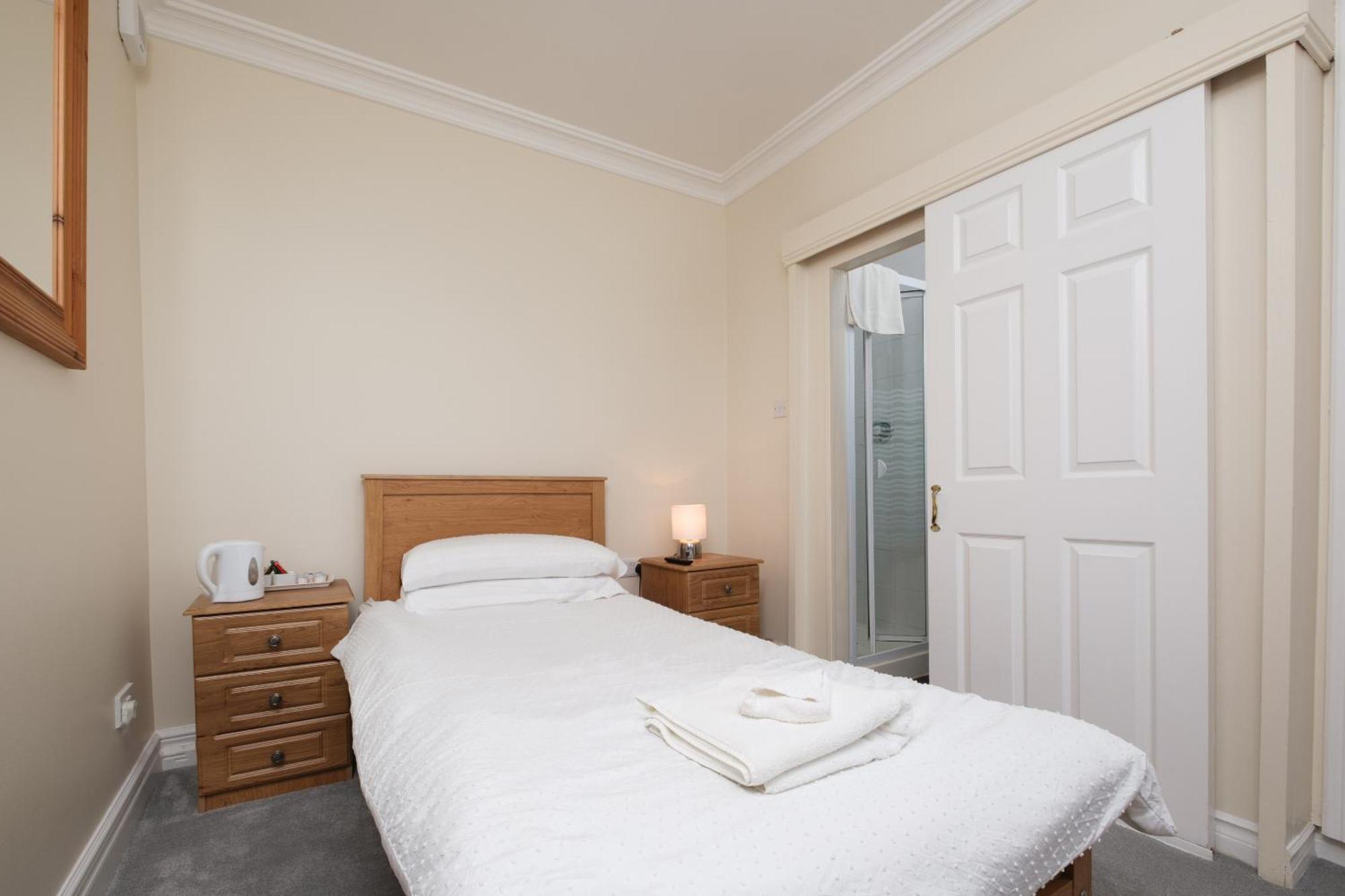 Four Seasons B&B Голуей Екстериор снимка